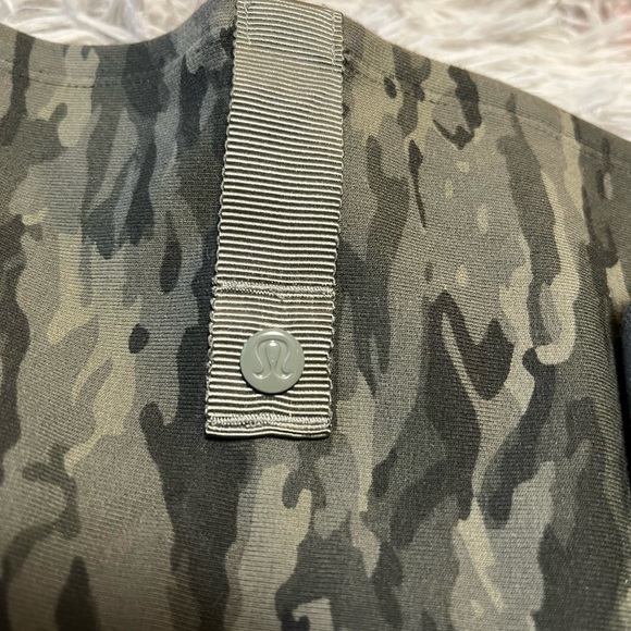 Lululemon Camo Vinyasa customizable scarf - Picture 2 of 5